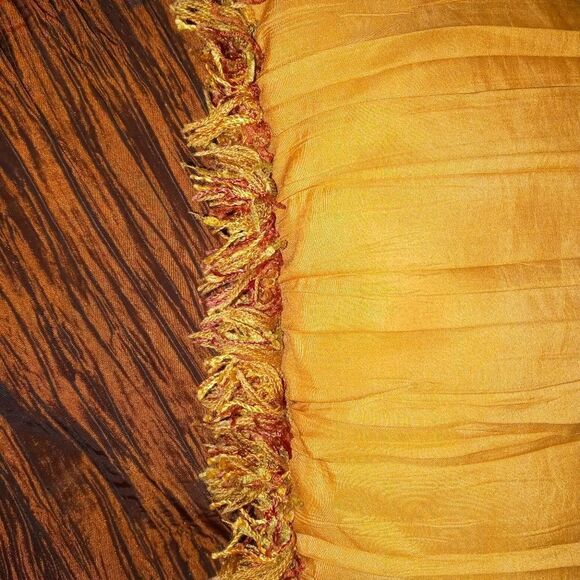 1 pillow   - Picture 7 of 8